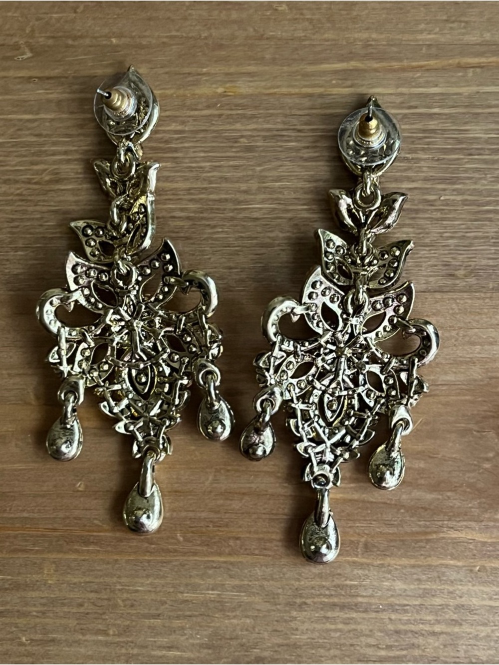 Chandelier earrings Intricate gold-tone metalwork clear champagne rhinestones - Picture 7 of 7